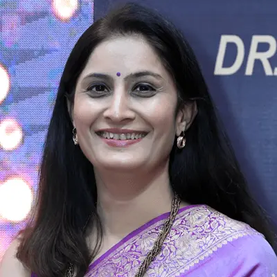 dr. devayani thakur